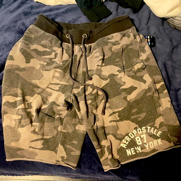 Aeropostale Other - Aeropostale 7’ seam camp shorts